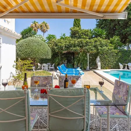 Lovely Palmeras Villa