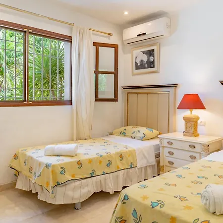 Lovely Palmeras Villa Marbella